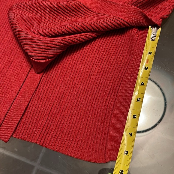 Dex, L, BNWOT, ribknit,button front, belt, dress/sweater, viscose/nylon,as new - Picture 10 of 12